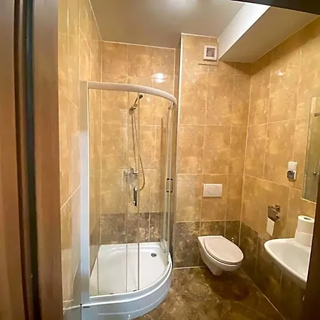 Lew Jaskiniowy Bed & Breakfast Stronie Śląskie